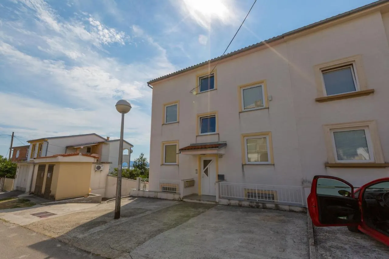 Apartments In Dramalj 41520 Croatia